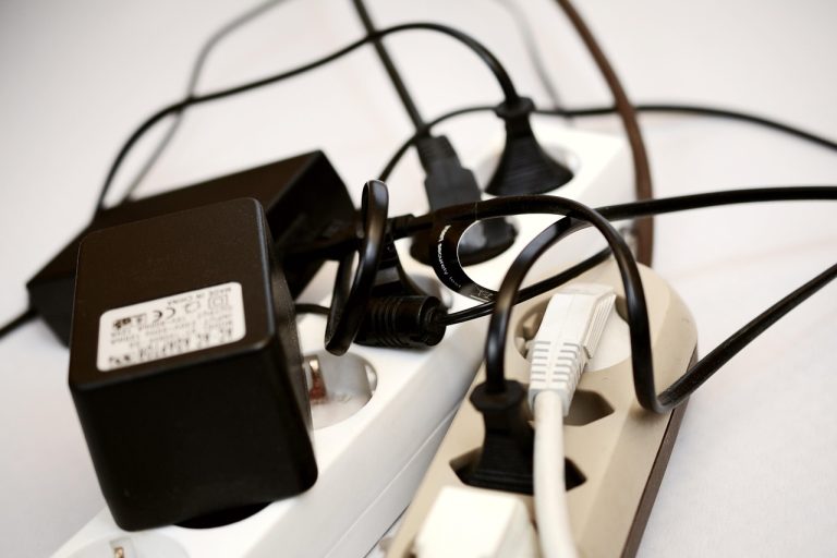 Cable, connection, cable salad, and network